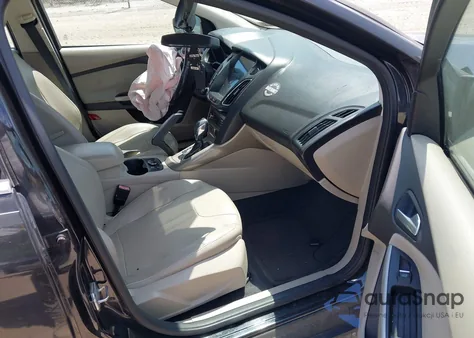 2012 Ford Focus Sel z USA, uszkodzony, nr VIN 1FAHP3H2XCL448194